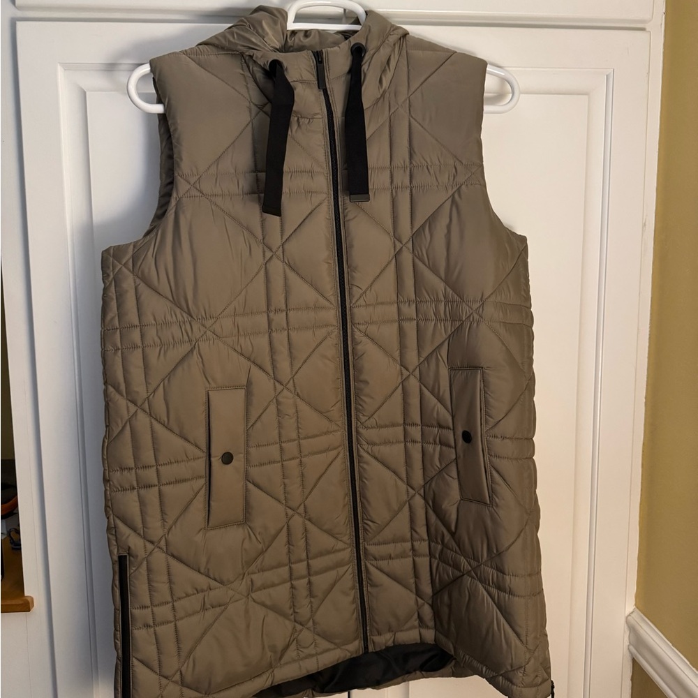 Quilted Hooded Vest in Tan